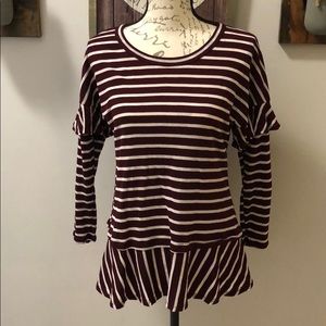 🎯 2/$15 - NWOT Ruffle knit boutique top w/ bow